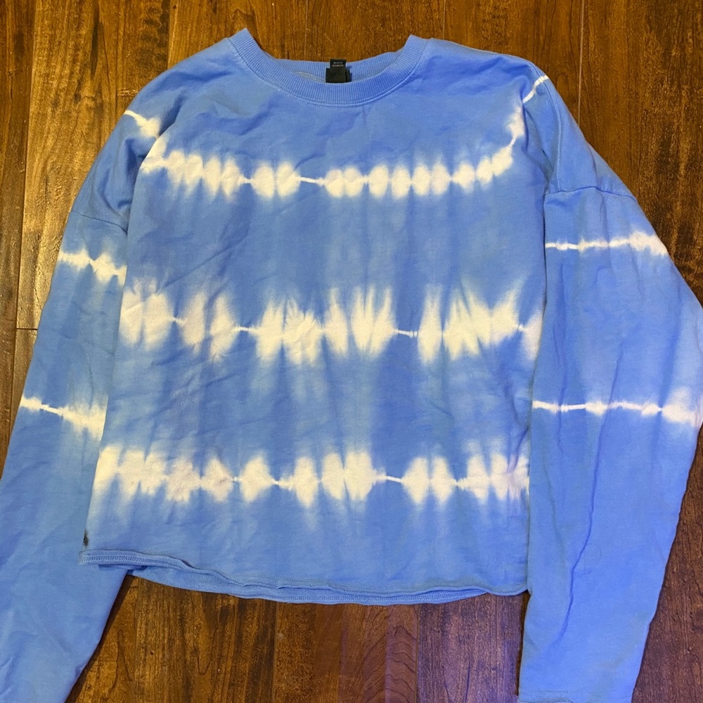 sweatshirt